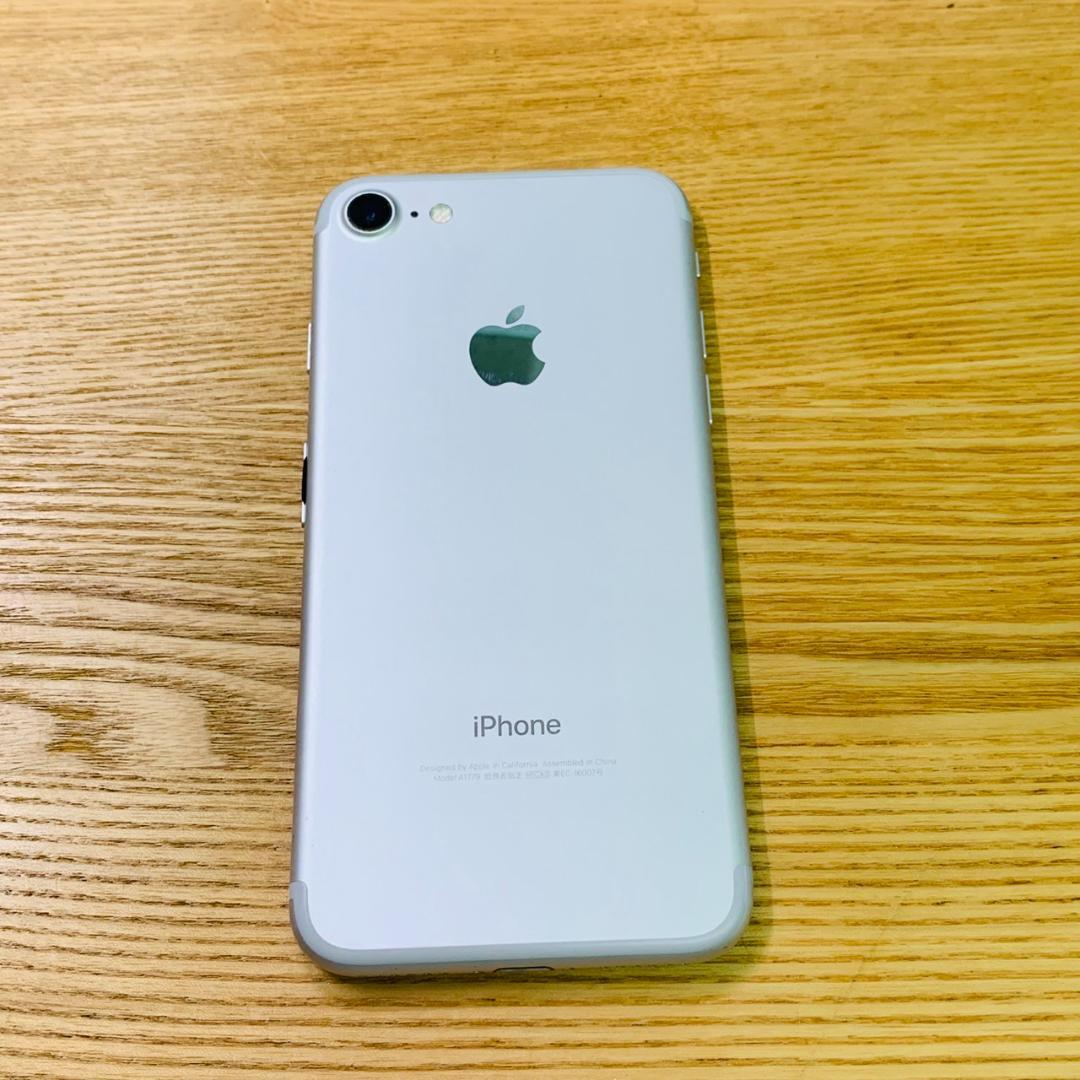 N5 SIMフリー iPhone7 256GB Silver
