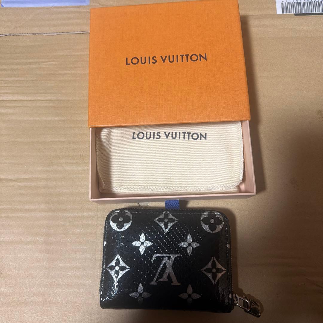 ルイヴィトン モノグラム エキゾチック パイソン・ パース N97059