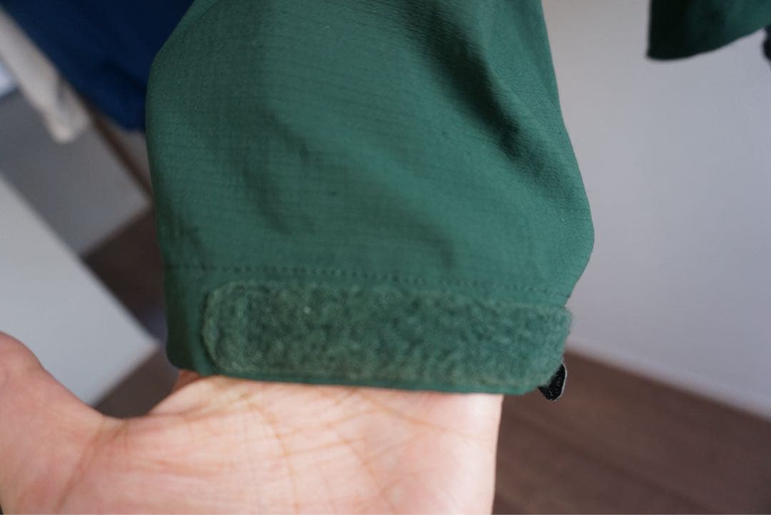 【希少】ARC’TERYX Squamish Hoody 旧カナダ製刺繍ロゴ廃番