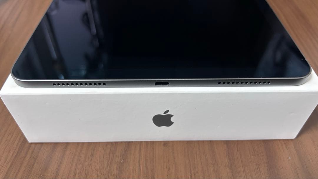 Apple iPad Air(第5世代)64GB【バッテリー最大容量100%】