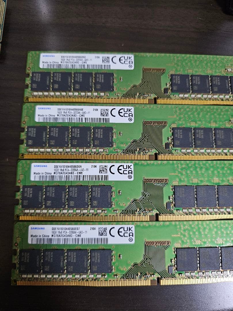 DDR4 16GBメモリ 4枚セット 2400MHz