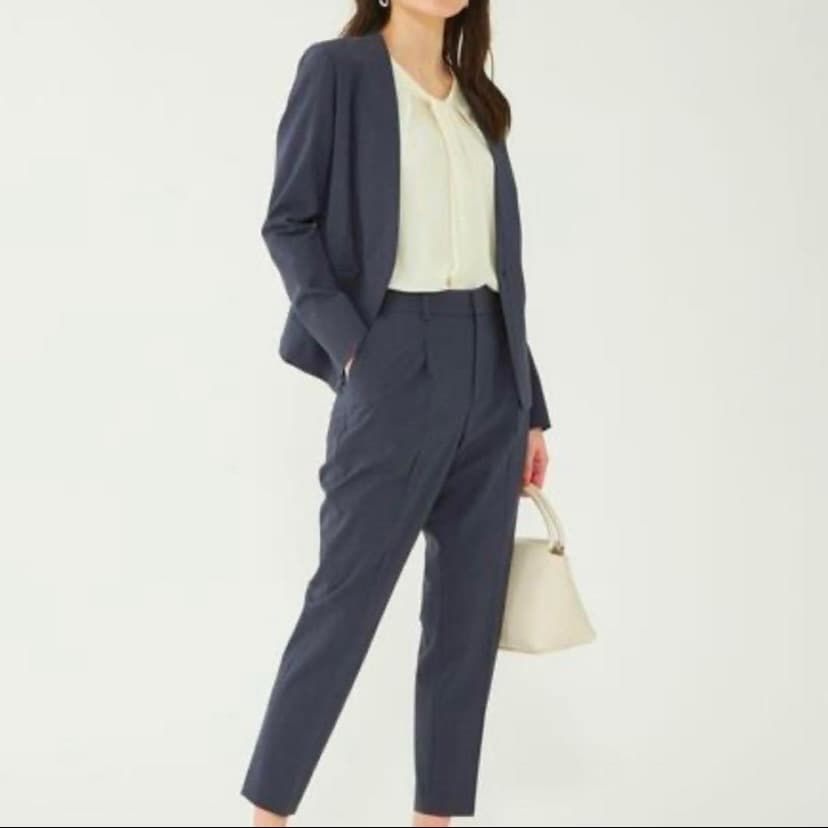 未使用級✨グリーンレーベル　ライトカチリラ　パンツスーツセットアップ　洗える　S