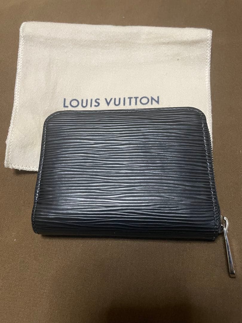 ルイヴィトン　ジッピーパース　エピ　ケース