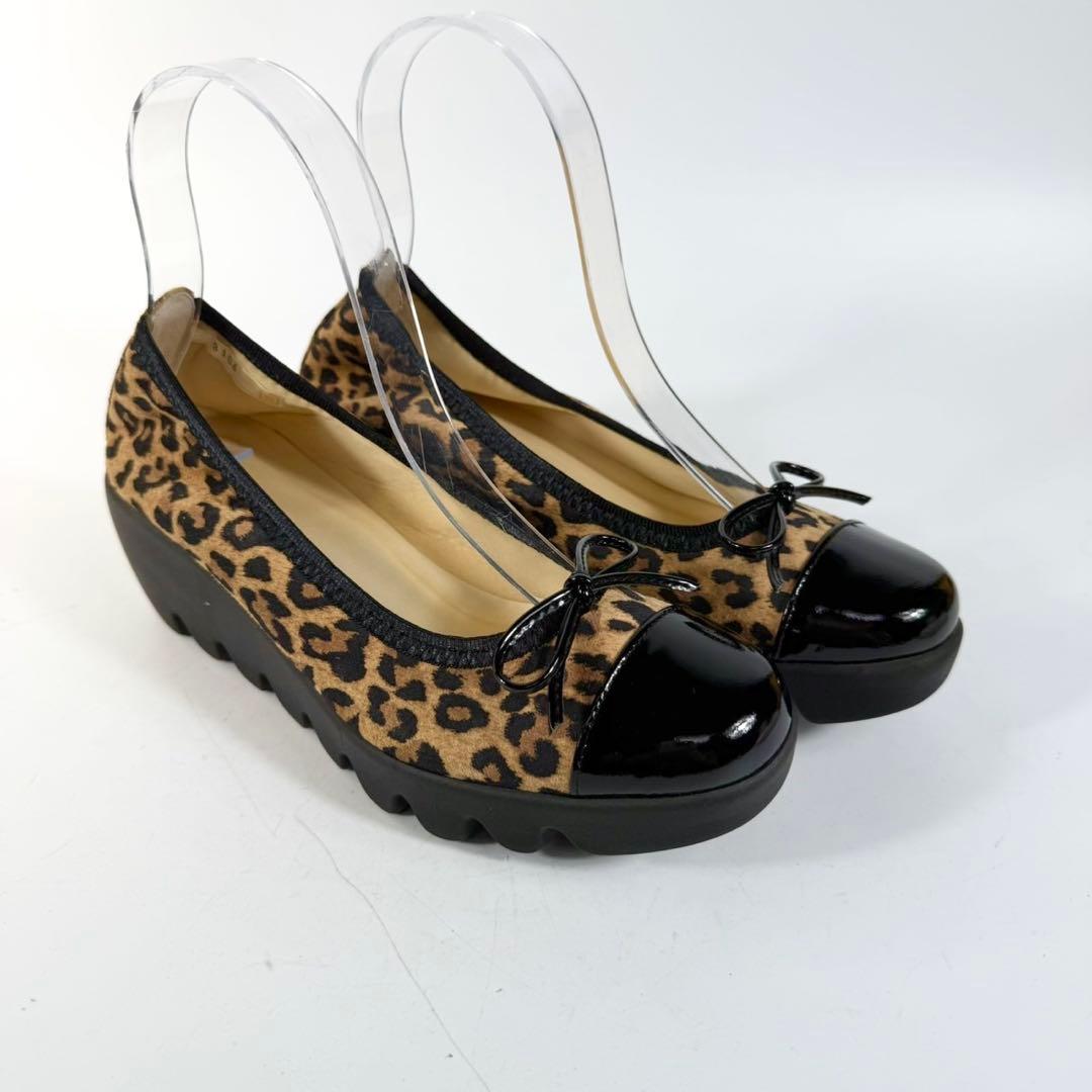 【新品】ヒルズアベニュー　パンプス（22）レオパード柄　ウェーブソール　リボン