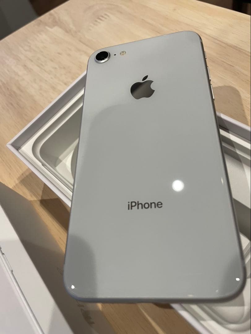 【★美品★】 iPhone 8 64GB 初期化済