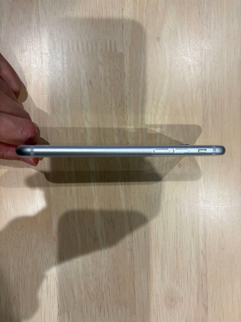 【★美品★】 iPhone 8 64GB 初期化済