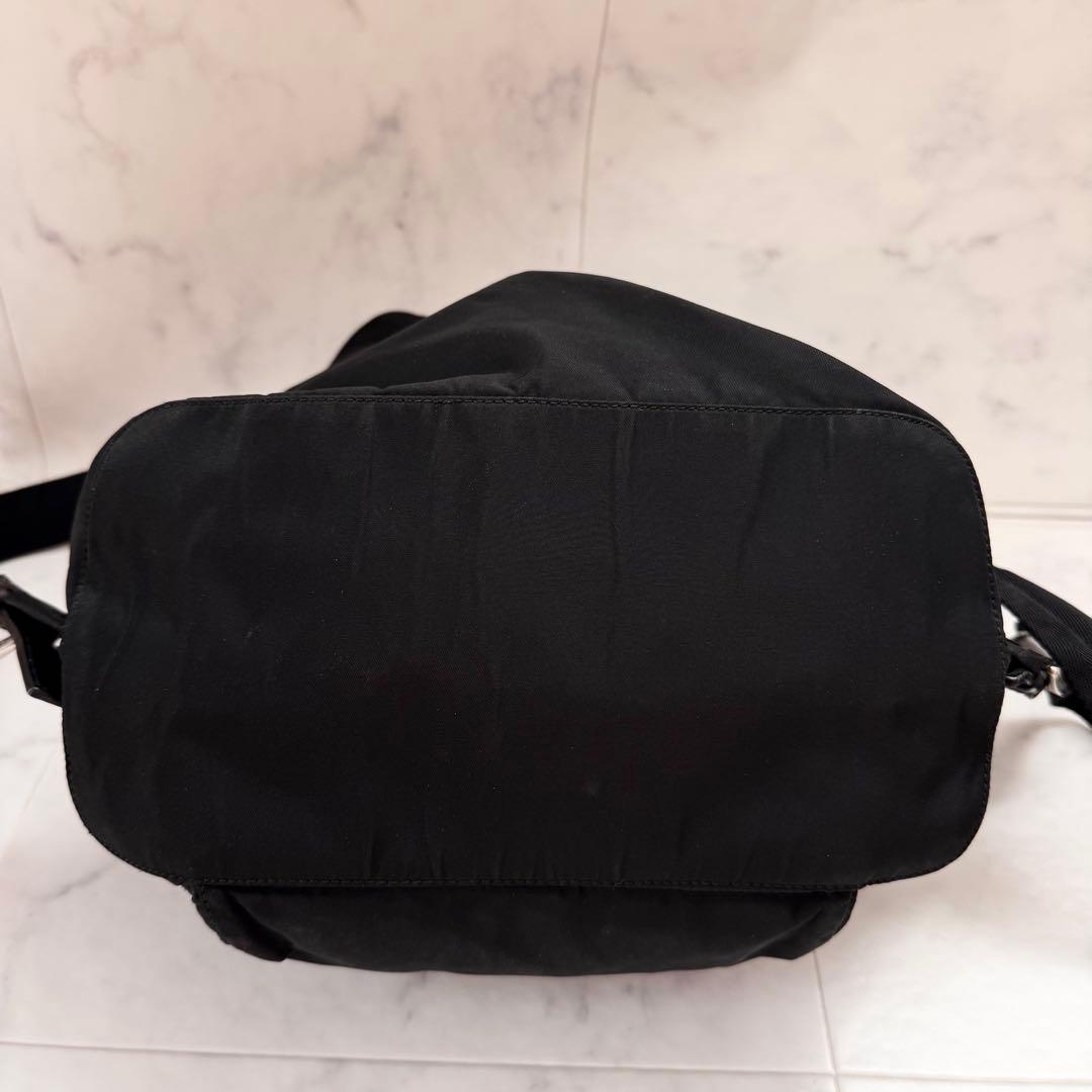 PRADA リュック　三角ロゴ　テスートナイロン　シルバー金具　黒　ユニセックス