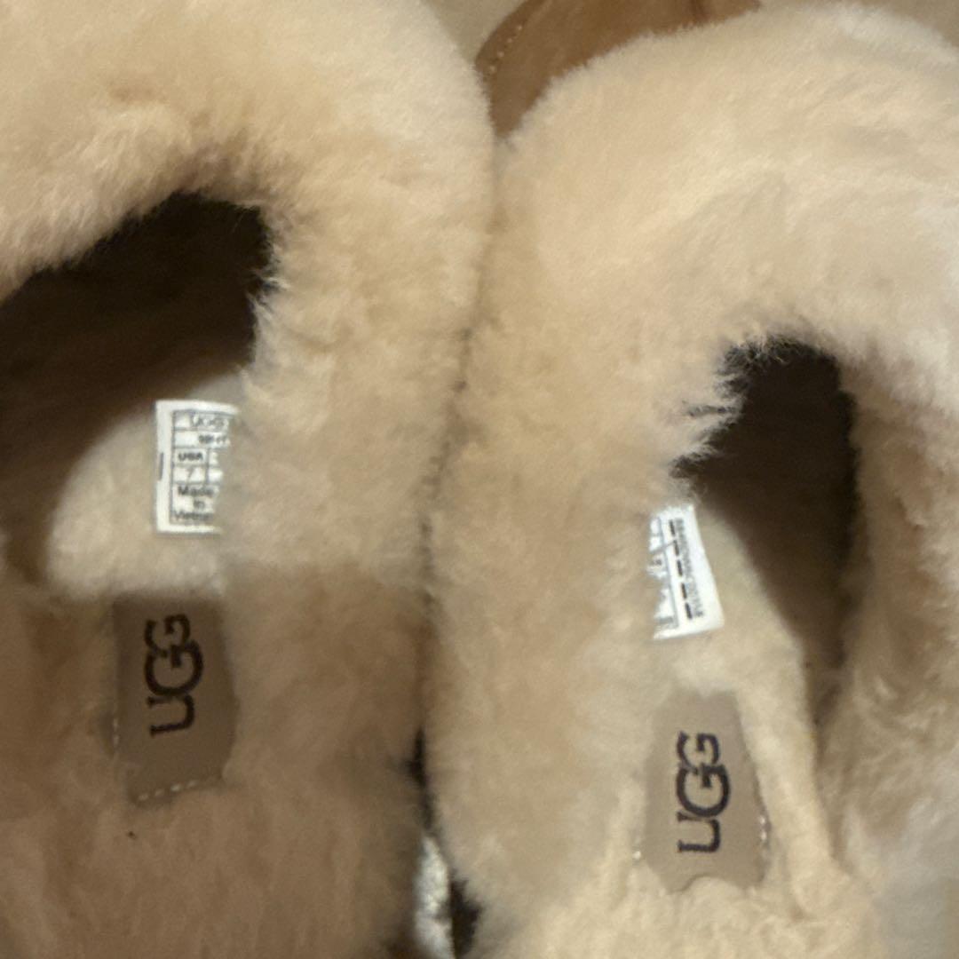 UGG disquetteブラウンスエードファームートン ブーツ スリッポン