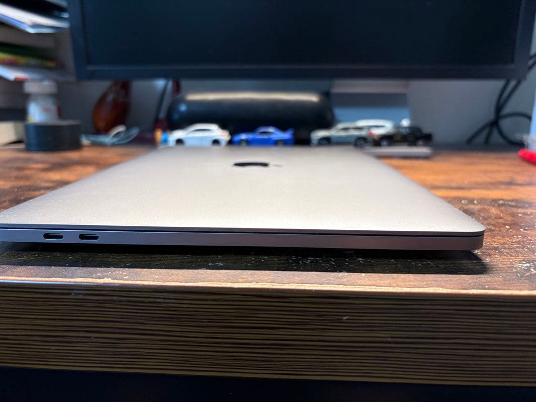 2020 MacBook Pro 13 M1 8GB/256GB SSD 美品