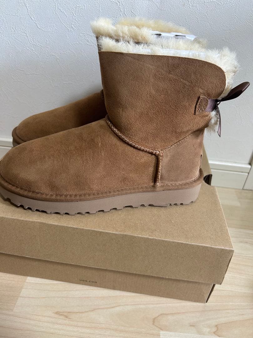 UGG ベイリーボウ2 ブラウン ムートンブーツ リボン付き