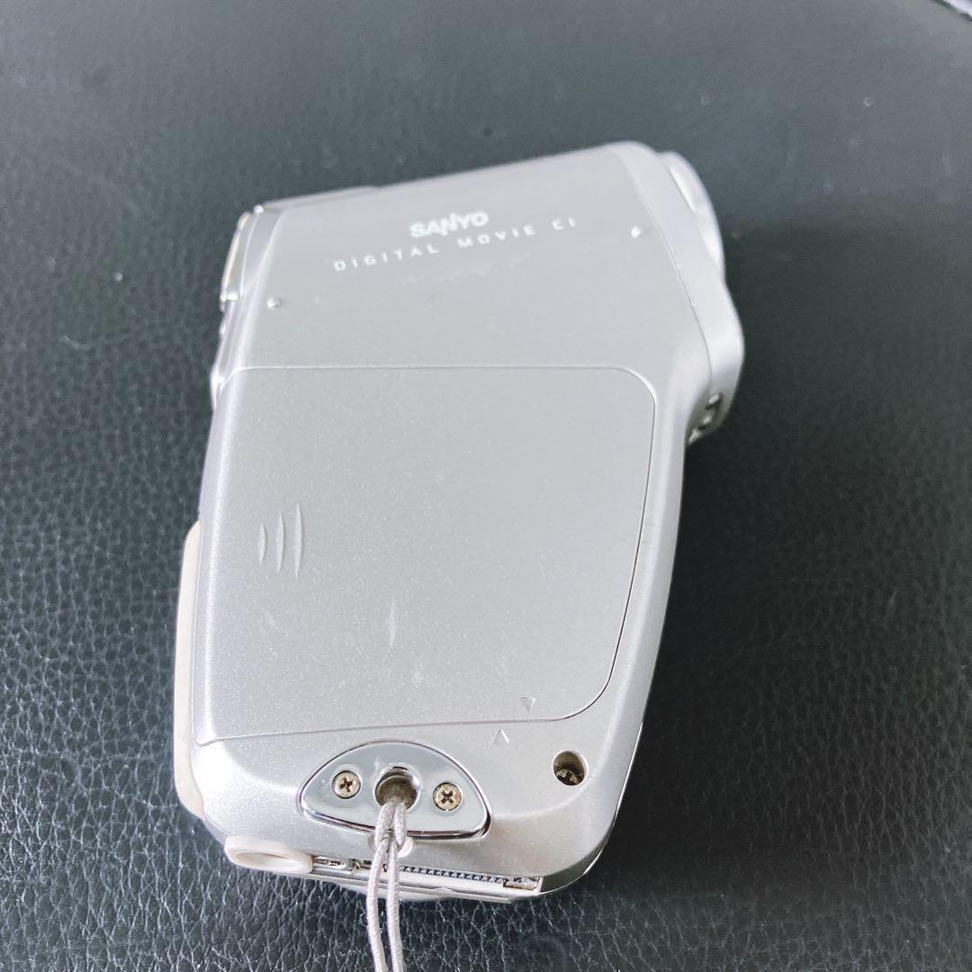 【良品】サンヨー ザクティ デジタルカメラ ハンディ DMX-C1