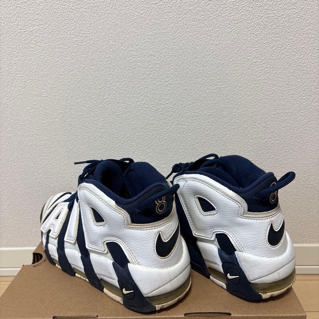 ナイキ　エア　モア　アップテンポ