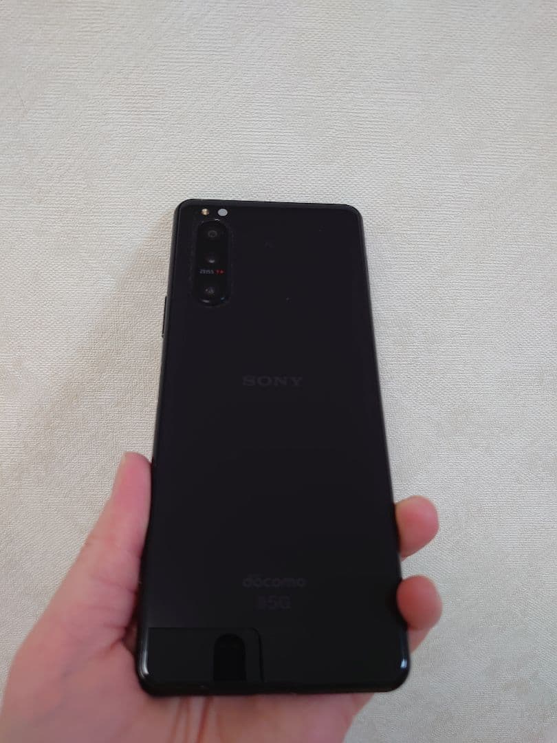 Xperia 5 II 5G SO-52A ブラック ジャンク品(画面スジ)