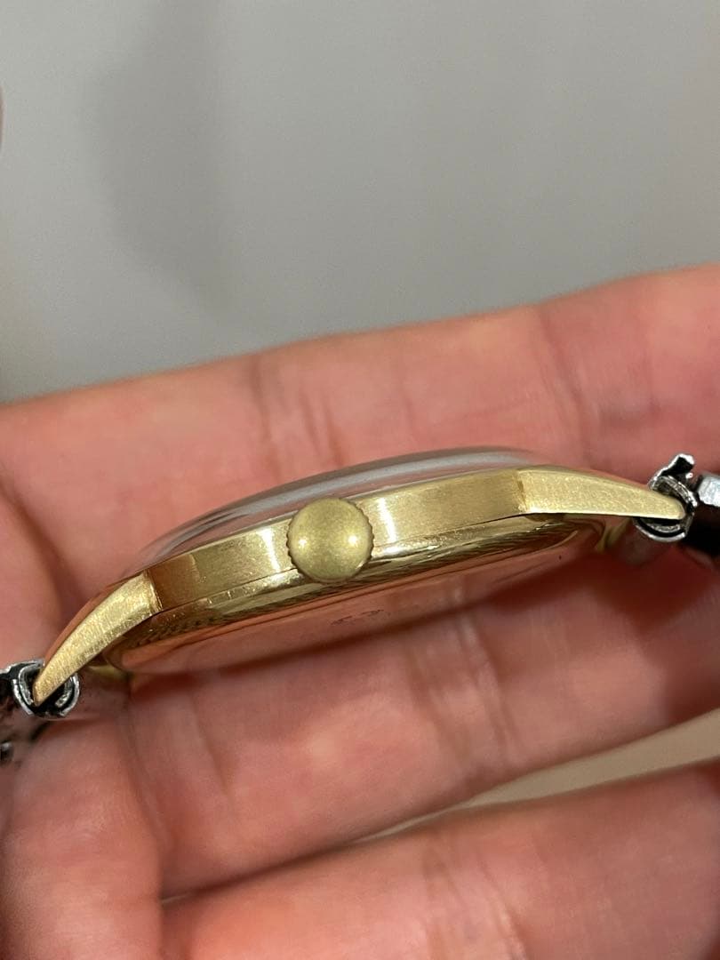 18K GOLD 腕時計 ゴールドシルバー アナログ時計