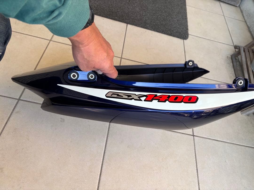 r*s様 SUZUKI GSX1400 カウル