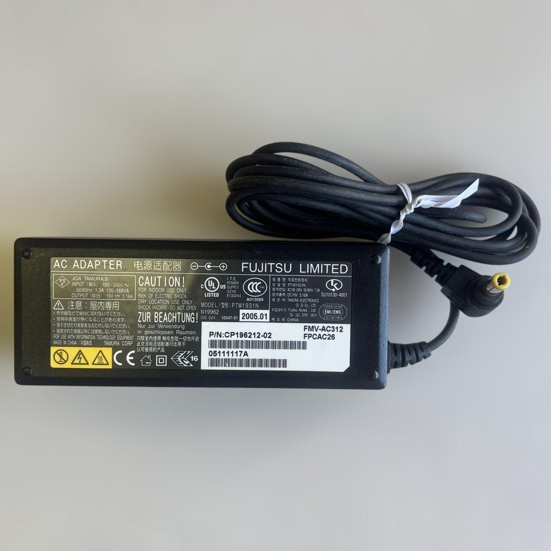 ☆格安美品☆Windows XP☆富士通15.6インチワイド大画面ノートPC☆