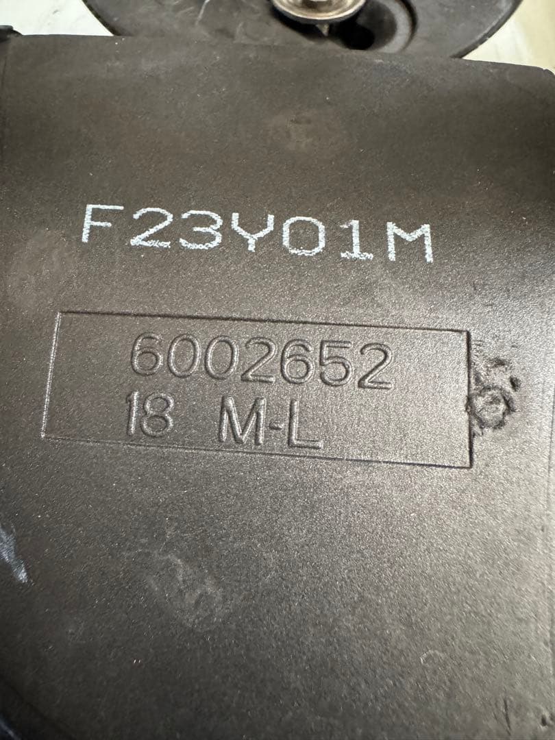 YONEX SPINE BACK M-Lサイズ スノーボードビンディング