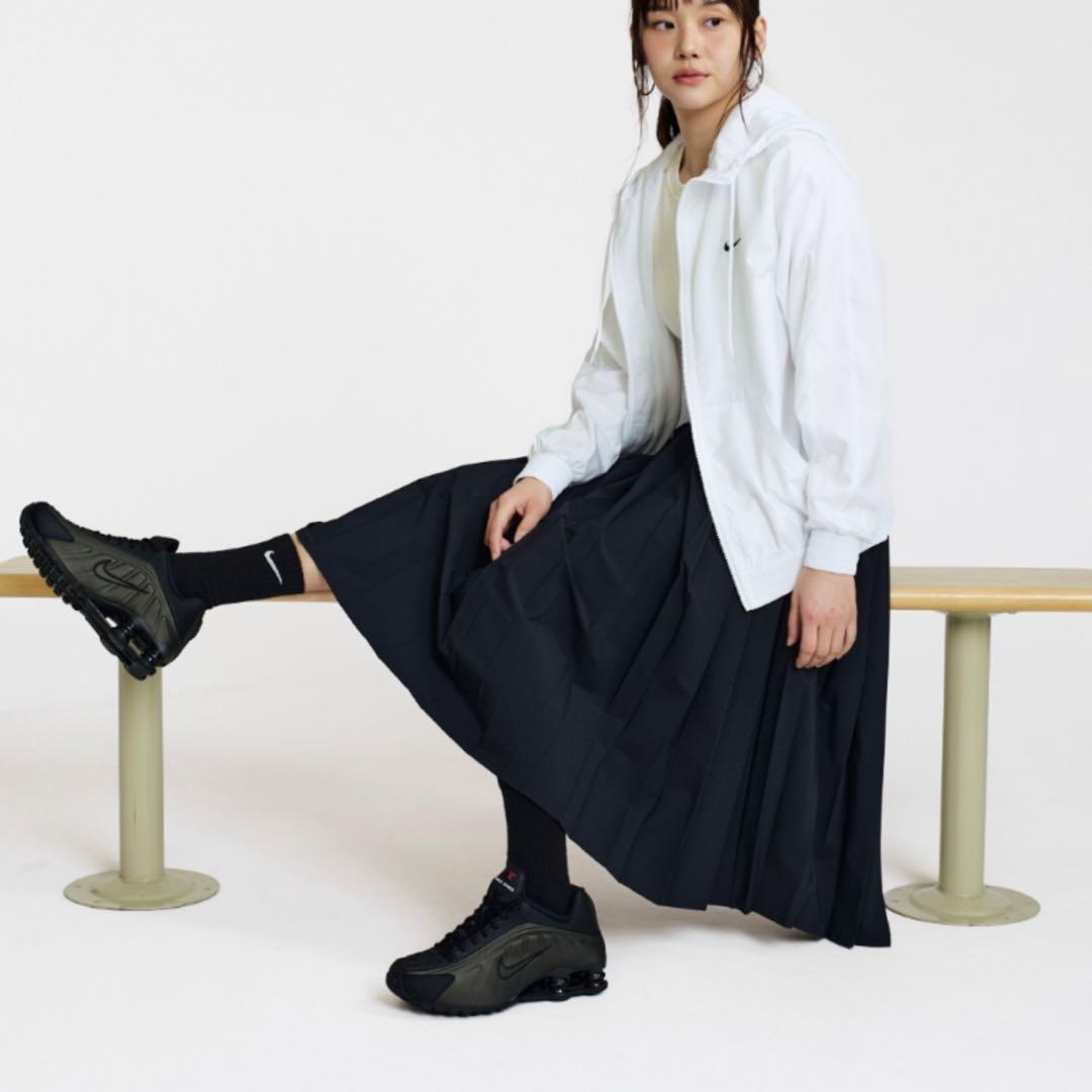 【未使用品】 NIKE SHOX R4 BLACK／27cm スニーカー