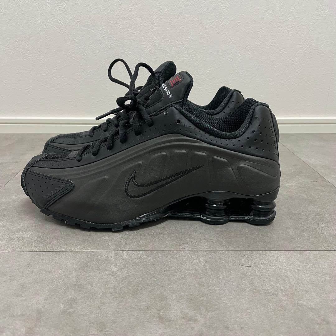 【未使用品】 NIKE SHOX R4 BLACK／27cm スニーカー