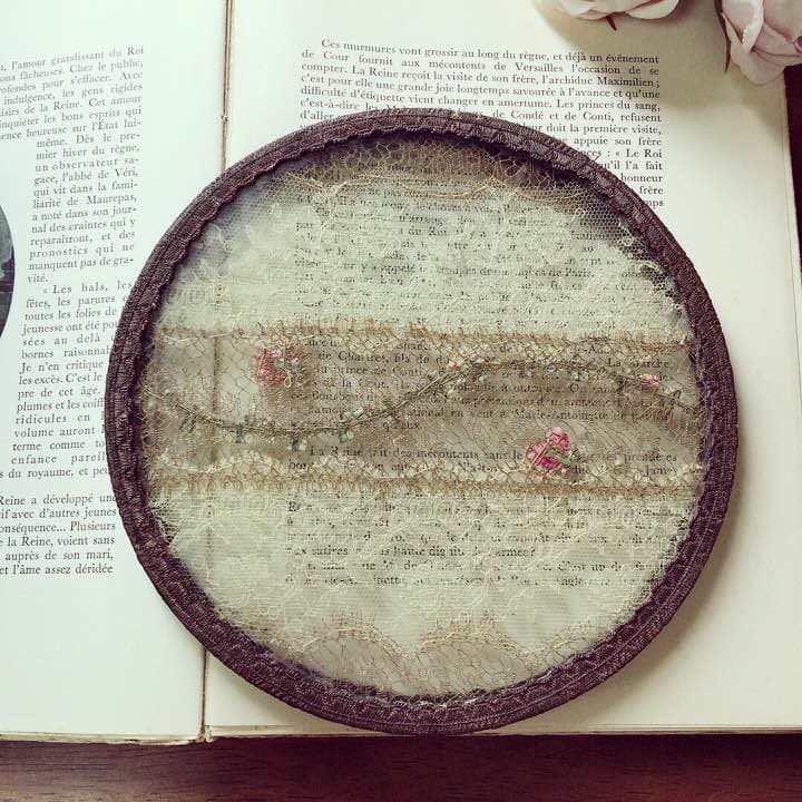 セールフランス アンティーク レースとロココトリムが美しいトレイ 小物入 トレー