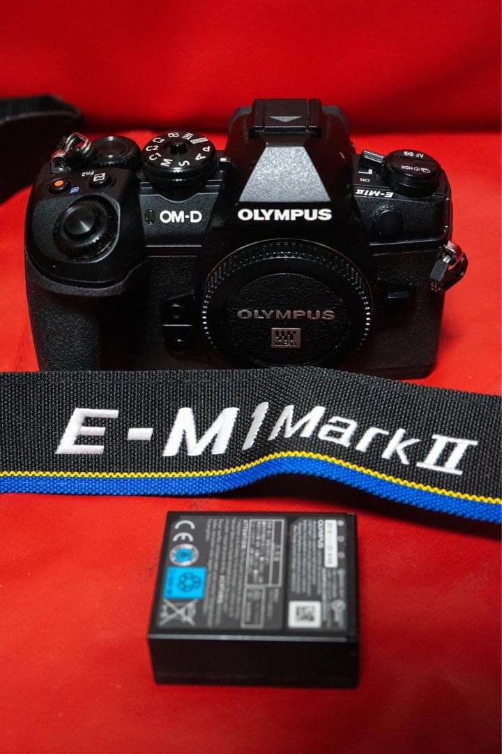 OLYMPUS E-M1 Mark II ミラーレス一眼カメラ