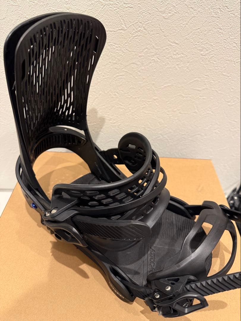 Burton Genesis Reflex M ブラック