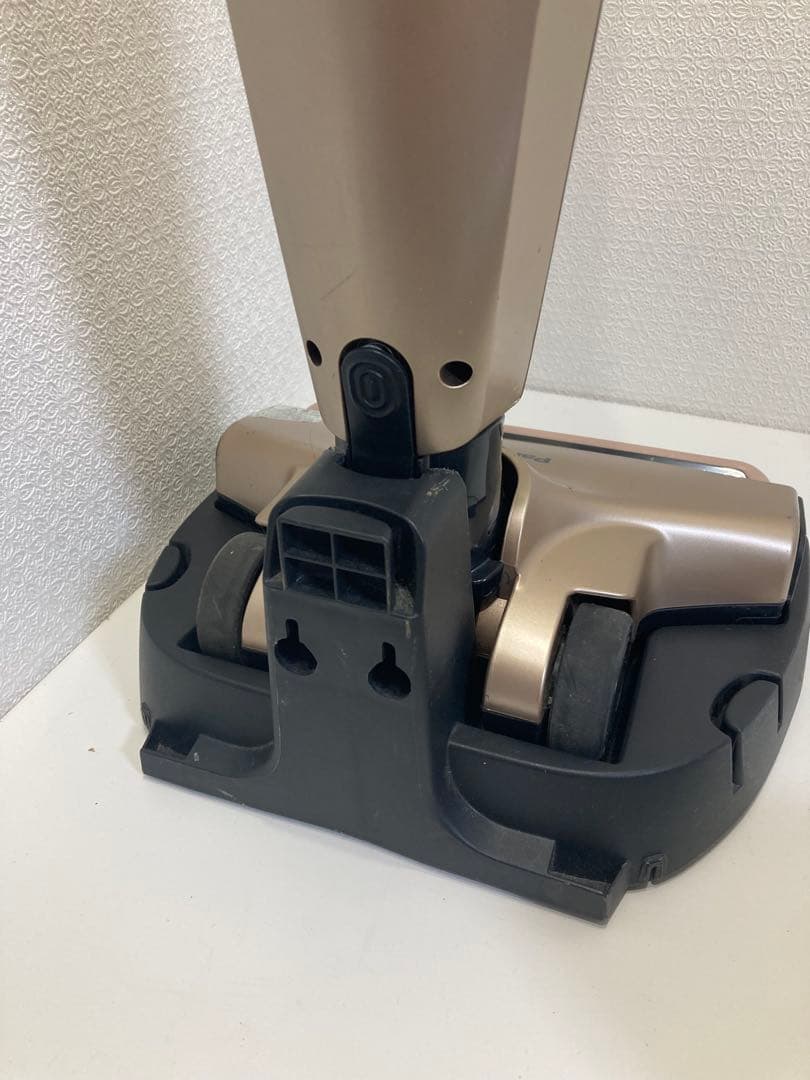 Panasonic コードレス スティック掃除機 MC-BU110J-T