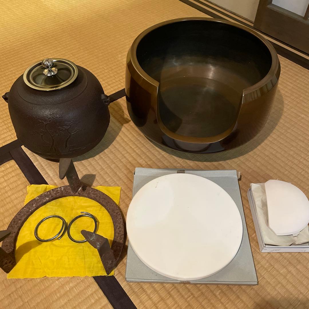 山形県 鋳物界の名工【佐藤 清光】(造)の『風炉釜セット』です。※美品