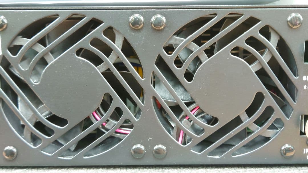 ■■CLASSIC PRO CPX2000 パワーアンプ