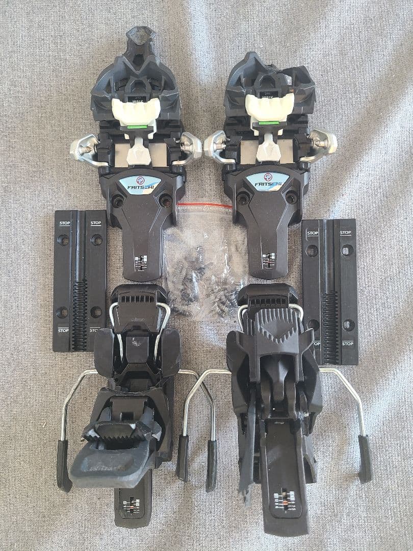 山*助様 Fritschi フリッチテクトン12 カーボン_片方使用可_予備用購