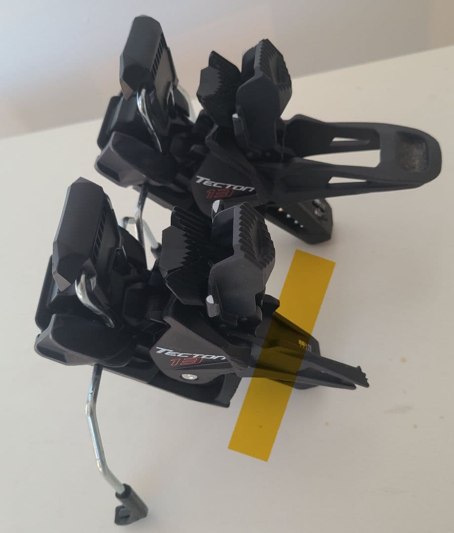 山*助様 Fritschi フリッチテクトン12 カーボン_片方使用可_予備用購