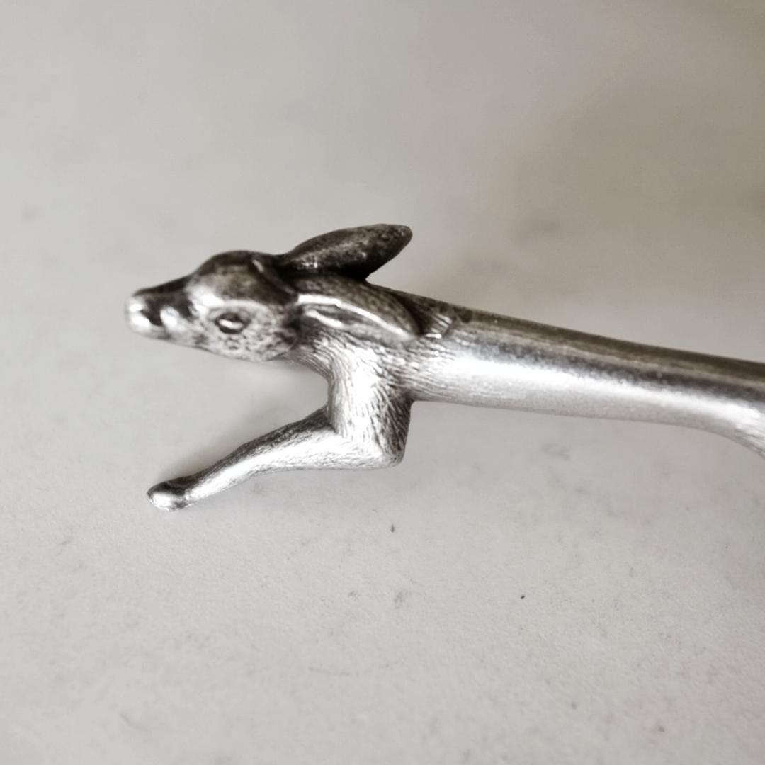 sold フランス 駆け抜ける永遠のウサギとカトラリーレスト アンティーク