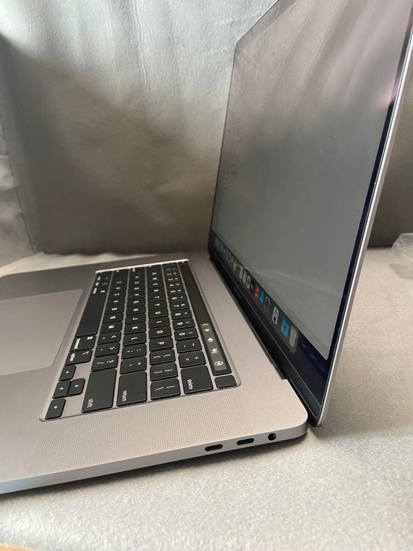 MacBook Pro 16インチ 1TB/32GB/2.4GHz 2019年