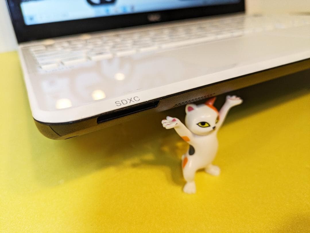 NEC　LaVie/LS150白 win10・4GB・HDD750GB・カメラ有