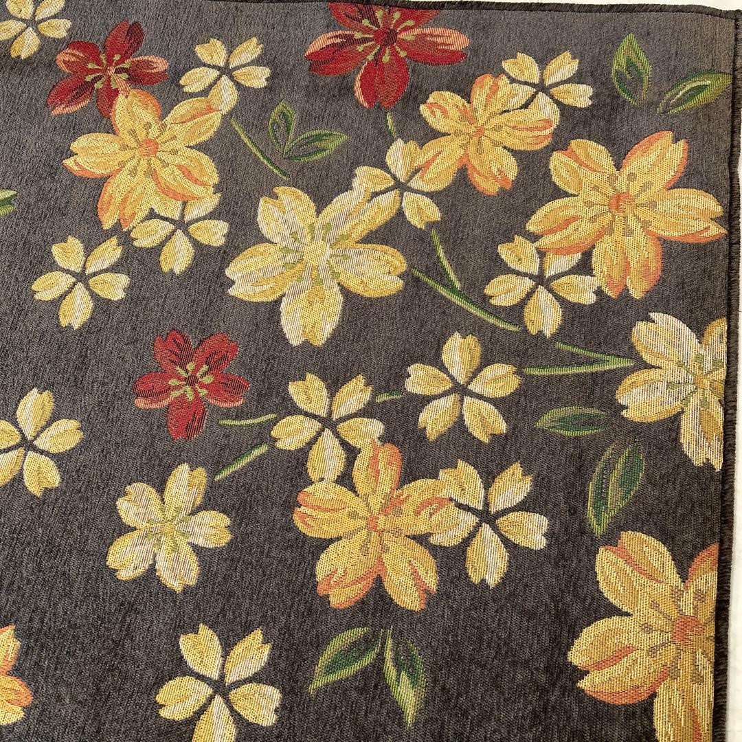 新品☆花柄のシェニールラグ 200×250cm 上品 桜の花 さくら模様