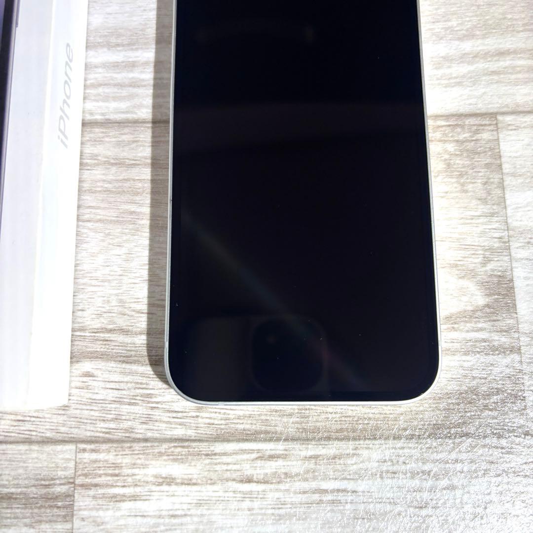 iPhone16e 128GB SIMフリー ホワイト　ほぼ新品