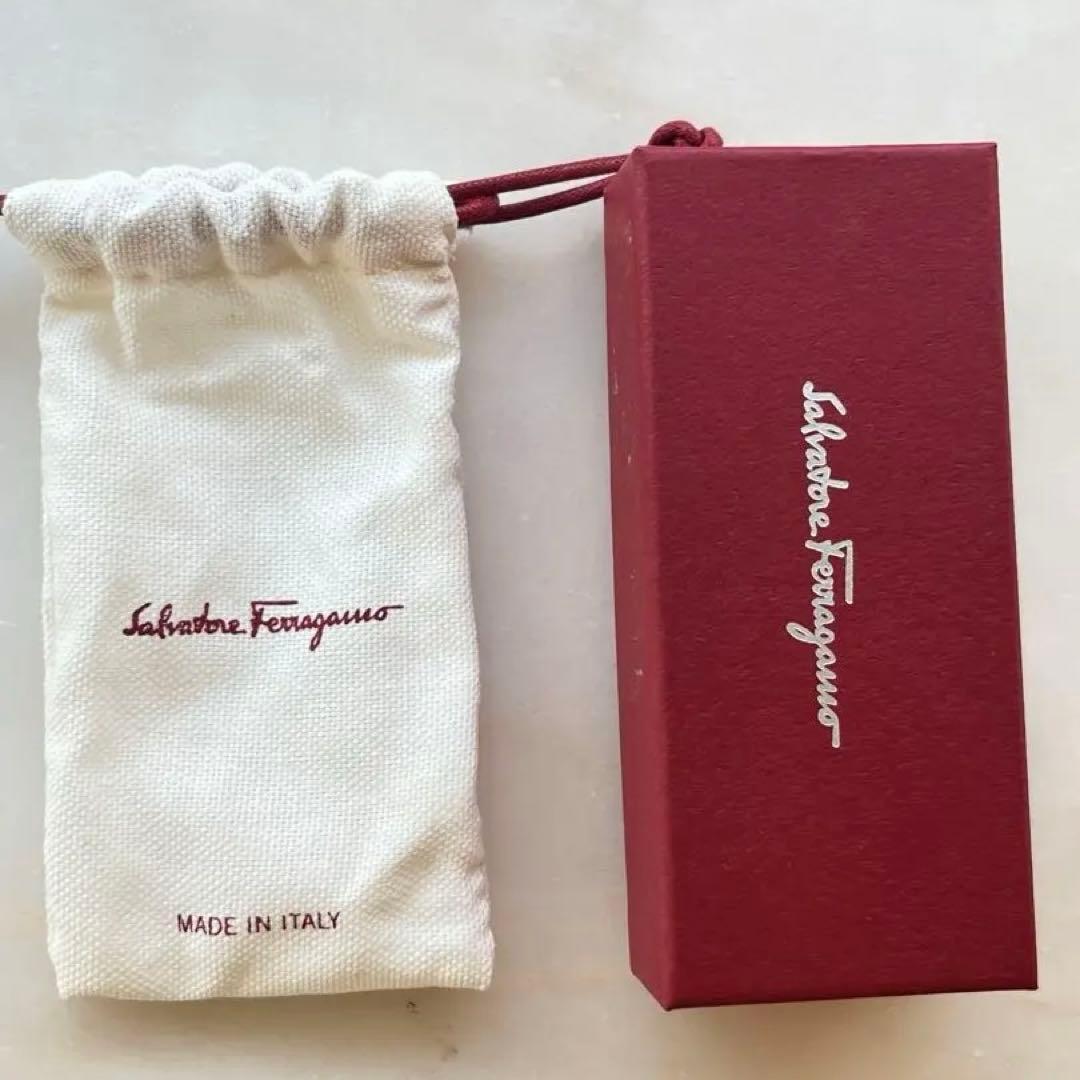 【新品未使用】フェラガモ　バレッタ　ヘアクリップ