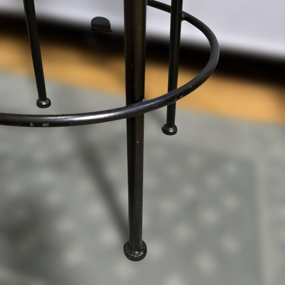 高さ調整可能なバースツール