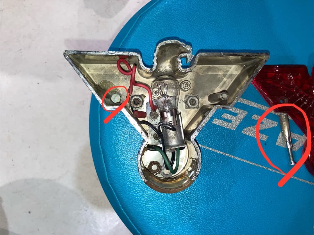 当時物ウォーバードテール（損傷あり）