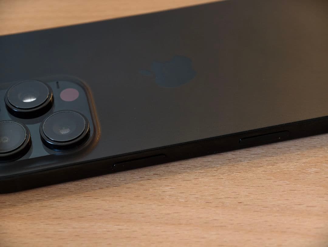 iPhone16 Pro 512GB 美品 SIMフリー バッテリー100%