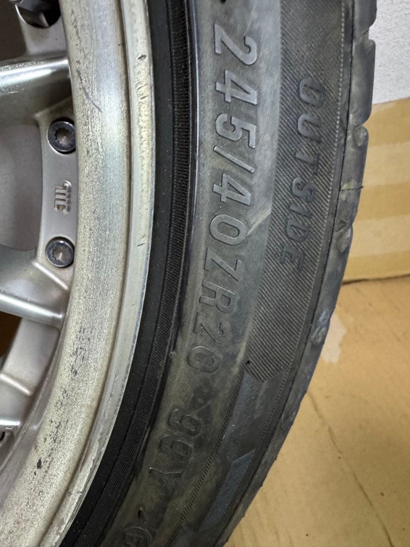 ロクサーニ・マルチフォルケッタ　20インチ　4本