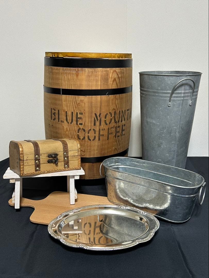 【中古】ディスプレイ用コーヒー木樽　その他アンティーク調雑貨　おまけ6点