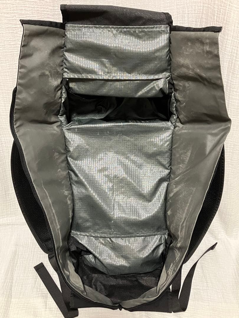 VAGA バガ　BACKPACK リュック　スケートボード収納可能