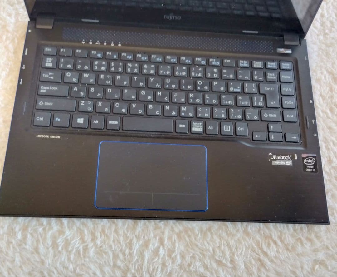 富士通　FUJITSU ノートパソコン