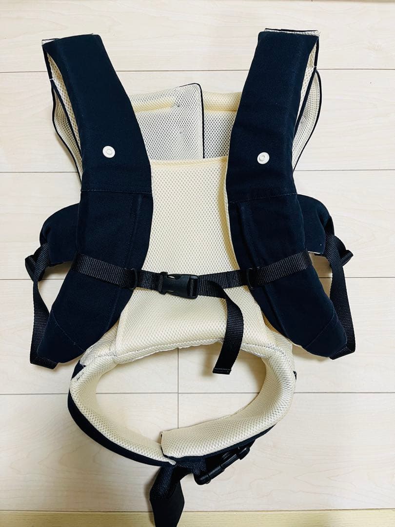 【美品】抱っこ紐　キューズベリー『NICO』　ダークネイビー
