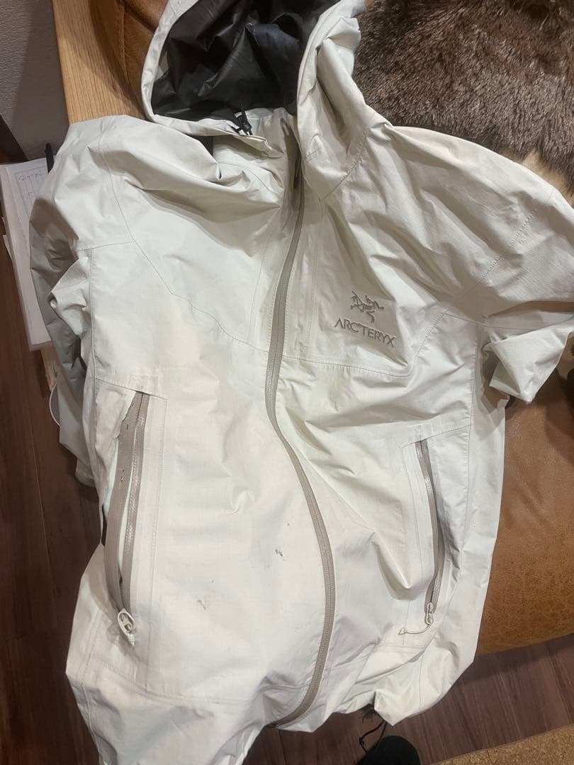 らいちょさま専用　ロゴ刺繍　激レア　ARC'TERYX ホワイト アークテリクス