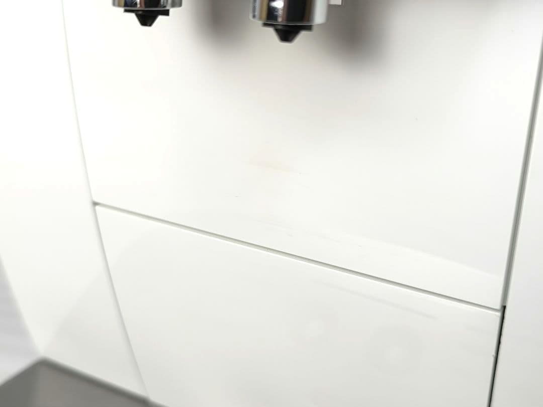 デロンギマグニフィカS コンパクト全自動コーヒーマシン ECAM23120　02