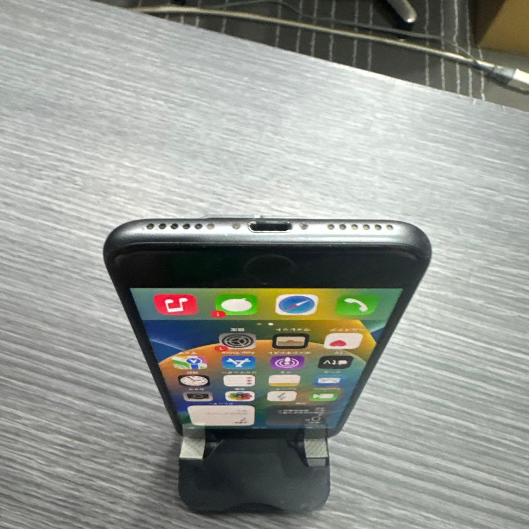 Apple iPhone 8 スペースグレー 本体64GB SIMフリー 222