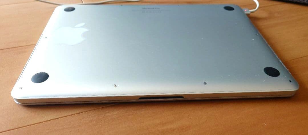MacBookPro 2015 13インチ i5 8gbram ssd256gb