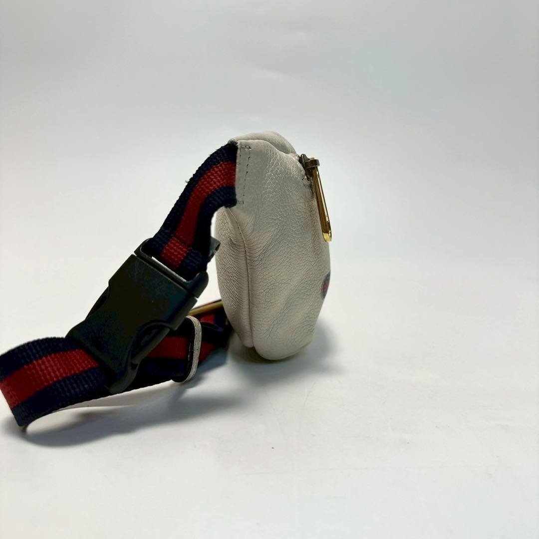 o22【美品】グッチ　ロゴプリント　レザー　シェリーライン　ボディバッグ